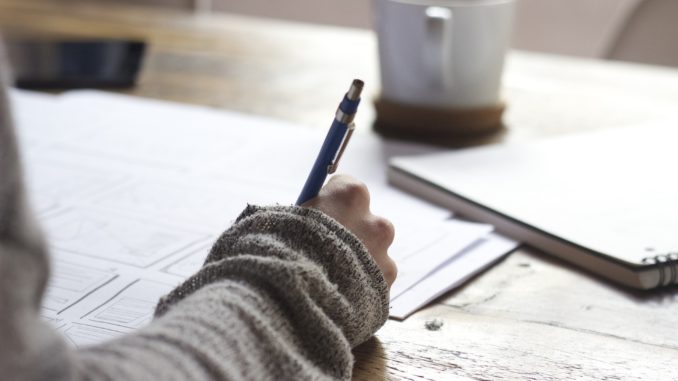 Pixabay - Signing documents