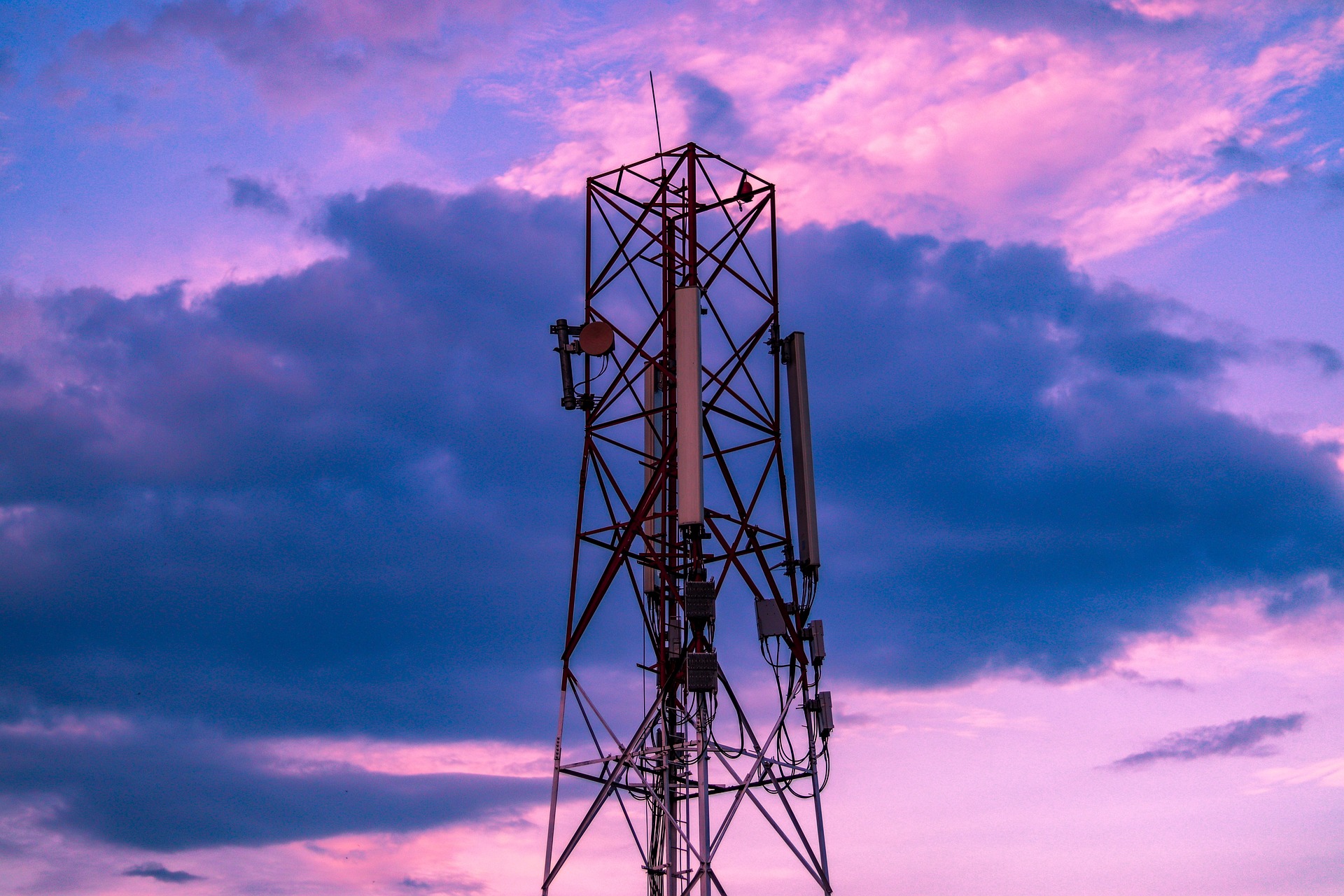 telecommunications-tower-5612645_1920