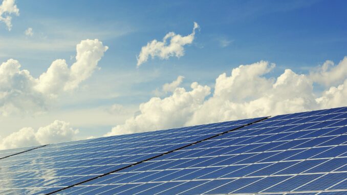 photovoltaic-2138992_1920